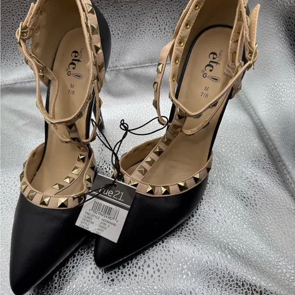 RUE 21 Black Women’s Pointed Stiletto Strap Heels with gold studs Size M (7-8) - Picture 8 of 11